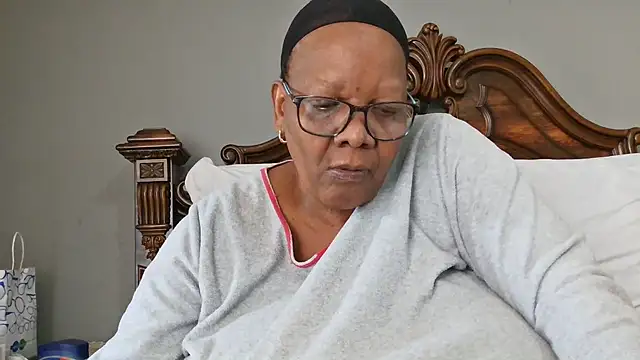 Snapshot of SEXYBOOBSNASS chatting on October 4, 8:56 am SEXYBOOBSNASS online show from October 4, 8:56 am