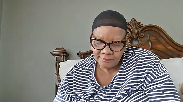 Snapshot of SEXYBOOBSNASS chatting on November 29, 5:10 am SEXYBOOBSNASS online show from November 29, 5:10 am