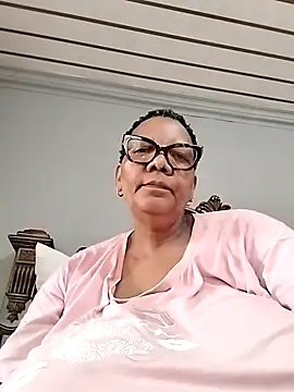 Snapshot of SEXYBOOBSNASS chatting on December 14, 5:02 am SEXYBOOBSNASS online show from December 14, 5:02 am