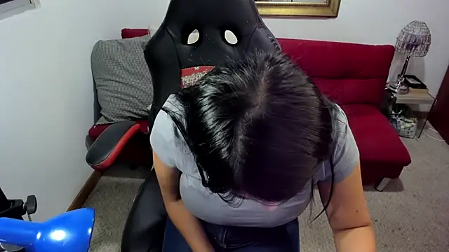 NicolettColin online show from March 11, 3:05 am