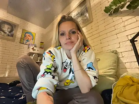 Angel girllovemy online show from February 6, 6:02 pm