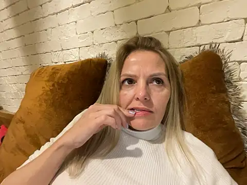 Angel girllovemy online show from February 28, 4:42 pm