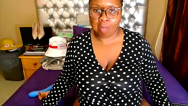 missboobsxx online show from November 25, 12:49 pm