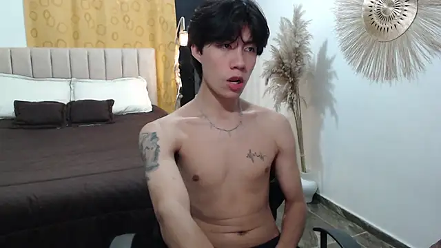 Elio-cam online show from October 15, 7:19 am