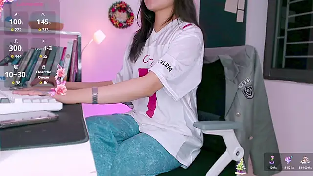 Shyn   online show from December 31, 12:57 pm