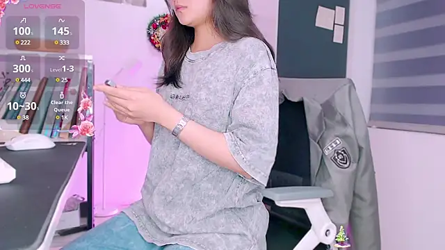 Shyn   online show from December 31, 5:18 pm