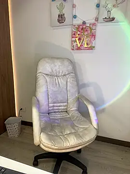 Kate se online show from December 18, 4:49 pm