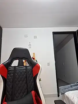 Snapshot of AiledSC chatting on March 22, 4:45 am AiledSC online show from March 22, 4:45 am