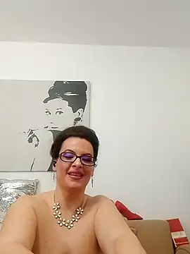 RebeccaNoble online show from February 24, 12:09 am