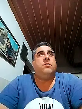 ADRIAN ADI40 online show from February 14, 7:07 am