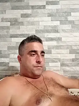 ADRIAN ADI40 online show from October 24, 5:20 pm