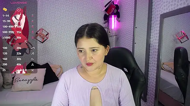 BIANCAROY1 online show from February 21, 6:48 pm