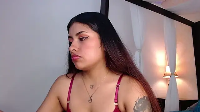 ChantalPetit online show from September 12, 7:03 pm