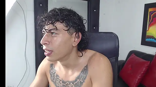 Snapshot of Strongernastyx chatting on January 10, 9:42 pm Strongernastyx online show from January 10, 9:42 pm