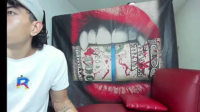 Snapshot of Strongernastyx chatting on March 2, 8:07 pm Strongernastyx online show from March 2, 8:07 pm