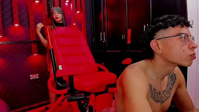 Snapshot of Strongernastyx chatting on March 15, 9:05 pm Strongernastyx online show from March 15, 9:05 pm