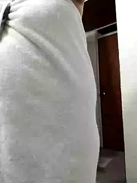 Vicky Rosse online show from December 5, 3:28 pm