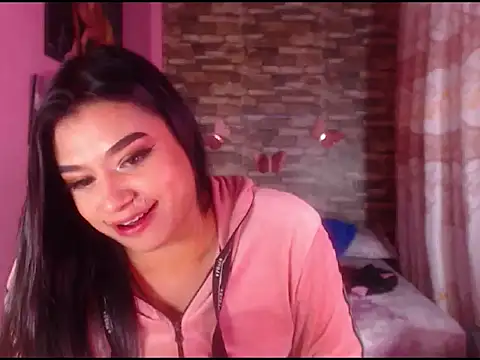 Snapshot of katrinawillff chatting on February 8, 1:22 pm katrinawillff online show from February 8, 1:22 pm