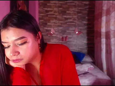 Snapshot of katrinawillff chatting on February 9, 8:33 am katrinawillff online show from February 9, 8:33 am