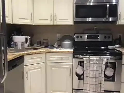 BigGuyMuscle online show from February 21, 10:15 pm