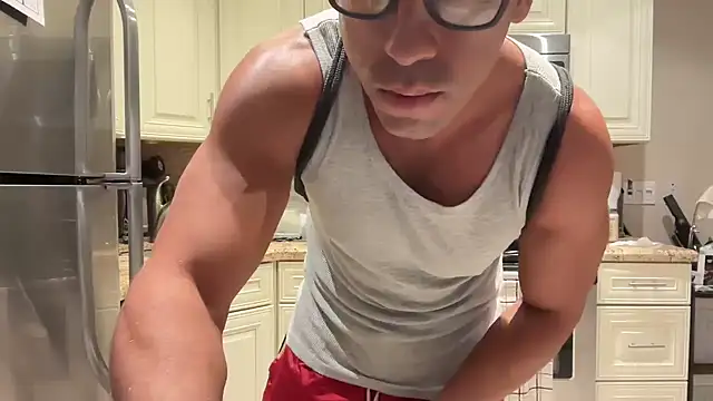 BigGuyMuscle online show from March 1, 10:53 pm