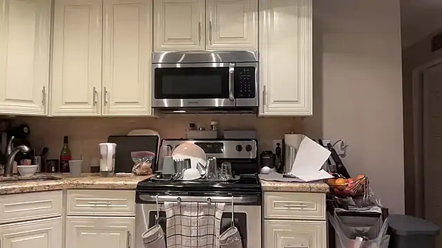 BigGuyMuscle online show from March 5, 2:57 am