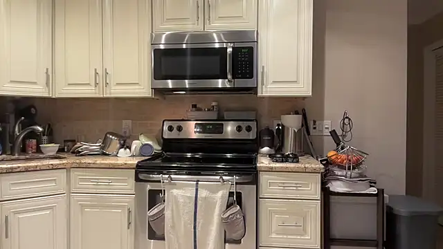 BigGuyMuscle online show from March 8, 11:18 pm