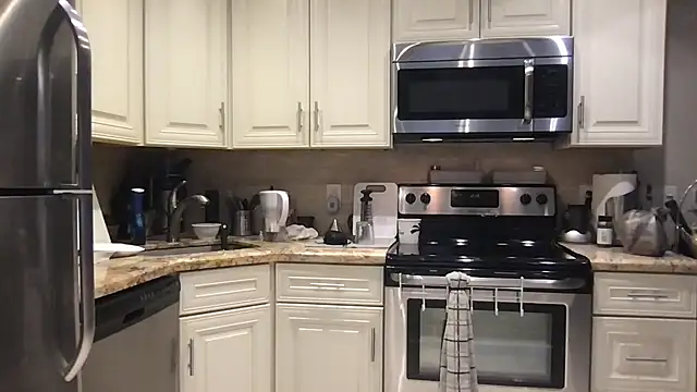 BigGuyMuscle online show from October 1, 5:19 pm