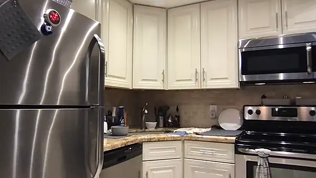 BigGuyMuscle online show from November 4, 7:24 pm