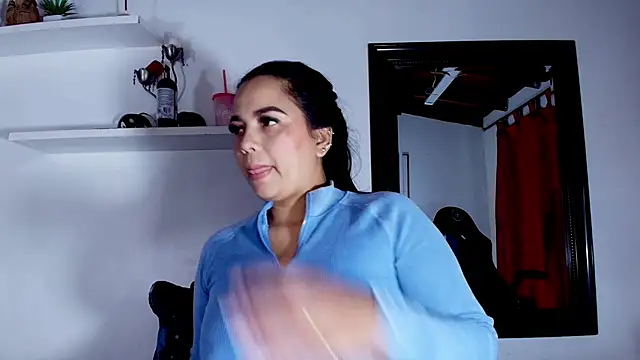 alexaa walker online show from March 12, 11:53 am