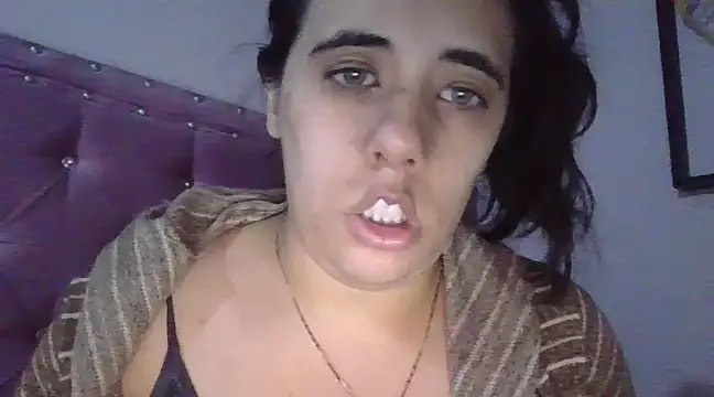 annarose19 online show from January 2, 11:38 pm