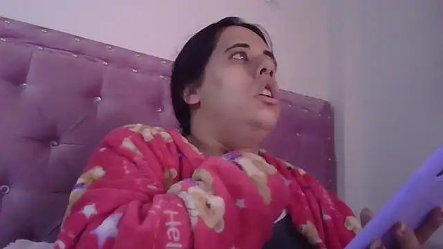 annarose19 online show from March 1, 2:15 am