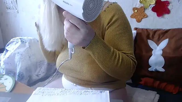 QueenLana online show from February 8, 9:24 am