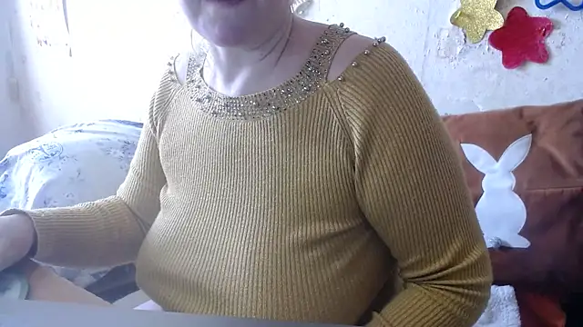 QueenLana online show from February 10, 8:31 am