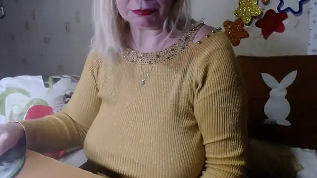 QueenLana online show from February 28, 5:37 pm