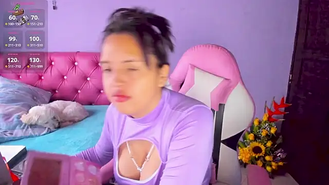 Snapshot of crissn0707 chatting on March 13, 11:51 am crissn0707 online show from March 13, 11:51 am