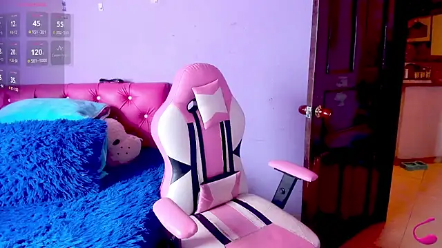 Snapshot of crissn0707 chatting on September 15, 12:38 pm crissn0707 online show from September 15, 12:38 pm