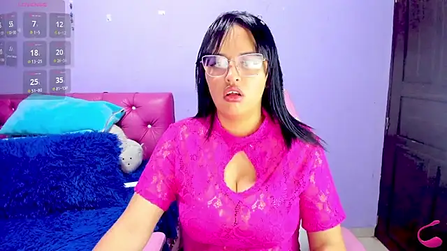 Snapshot of crissn0707 chatting on September 19, 12:34 am crissn0707 online show from September 19, 12:34 am