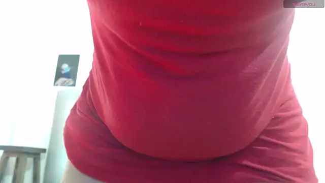 Snapshot of hornystepmommy chatting on March 5, 2:03 am hornystepmommy online show from March 5, 2:03 am