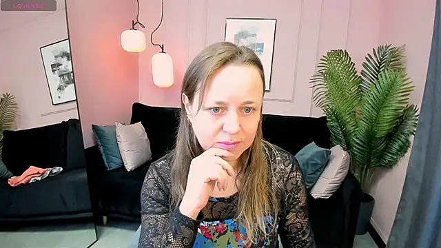 Snapshot of GabrielGold chatting on November 27, 8:44 pm GabrielGold online show from November 27, 8:44 pm