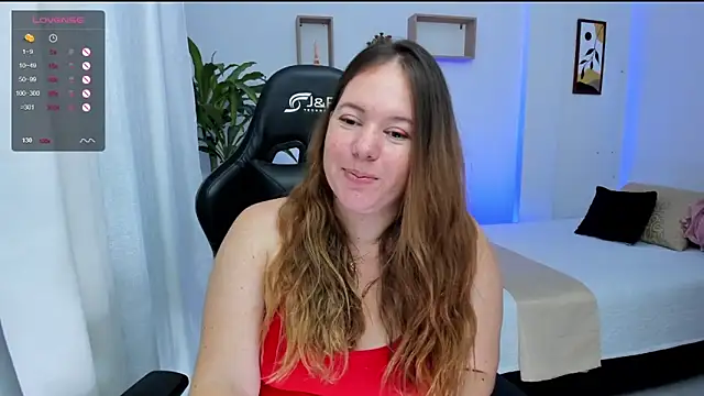 Snapshot of tamy_shine87 chatting on December 4, 5:05 am tamy shine87 online show from December 4, 5:05 am