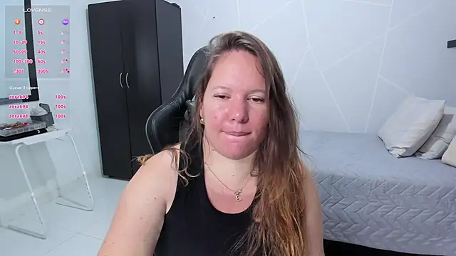 Snapshot of tamy_shine87 chatting on October 14, 3:07 am tamy shine87 online show from October 14, 3:07 am