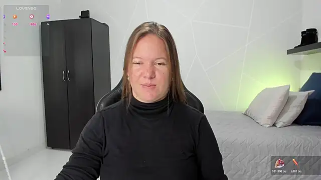 Snapshot of tamy_shine87 chatting on October 26, 4:24 pm tamy shine87 online show from October 26, 4:24 pm