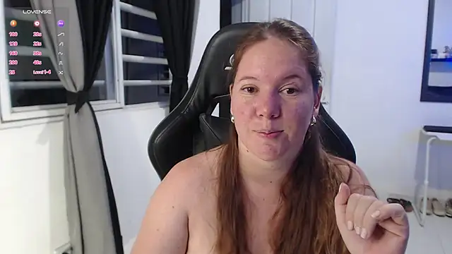 Snapshot of tamy_shine87 chatting on November 30, 3:10 am tamy shine87 online show from November 30, 3:10 am