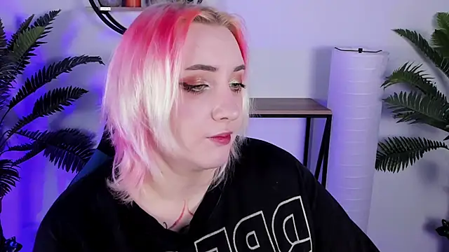 Snapshot of AsheLucker chatting on February 27, 2:10 am AsheLucker online show from February 27, 2:10 am