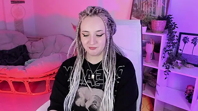 Snapshot of AsheLucker chatting on March 16, 5:47 am AsheLucker online show from March 16, 5:47 am