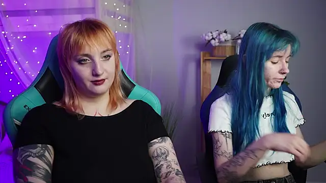 Snapshot of AsheLucker chatting on September 15, 2:44 am AsheLucker online show from September 15, 2:44 am