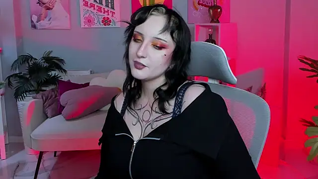 Snapshot of AsheLucker chatting on November 1, 11:18 pm AsheLucker online show from November 1, 11:18 pm