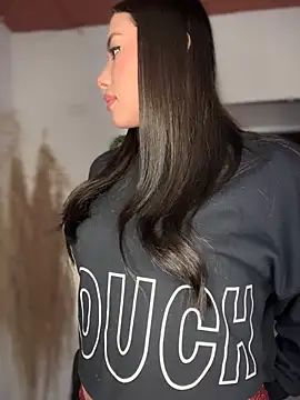 Snapshot of Ambar_pe_ chatting on February 6, 9:06 pm Ambar pe online show from February 6, 9:06 pm