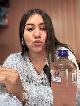 Snapshot of Ambar_pe_ chatting on November 23, 7:46 pm Ambar pe online show from November 23, 7:46 pm